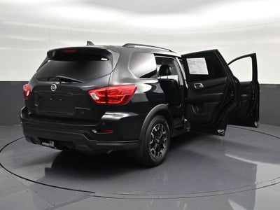 2020 Nissan Pathfinder SV