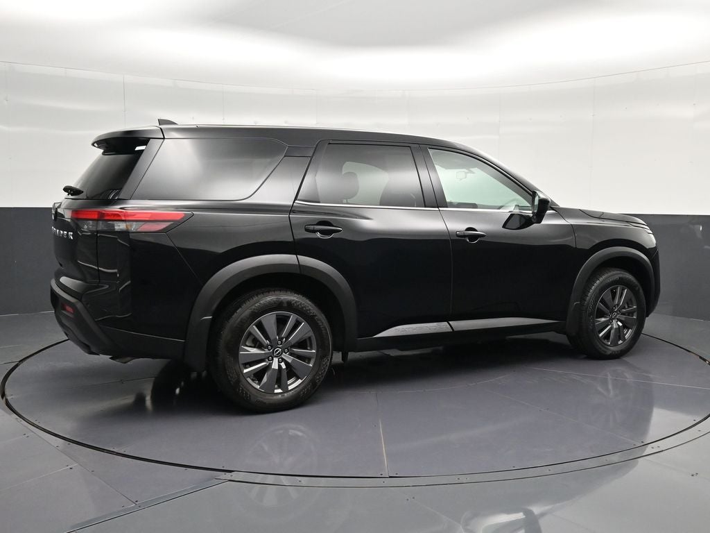 2024 Nissan Pathfinder S
