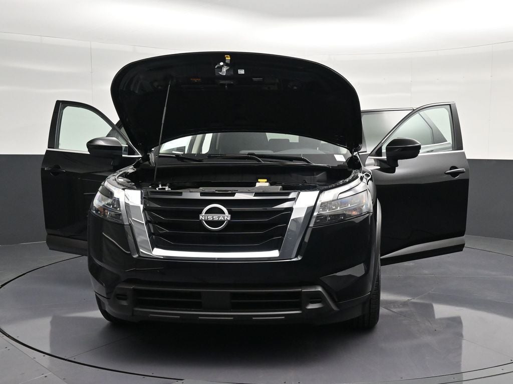 2024 Nissan Pathfinder S