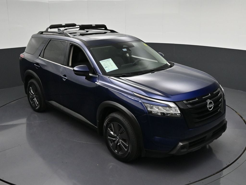 2022 Nissan Pathfinder SV