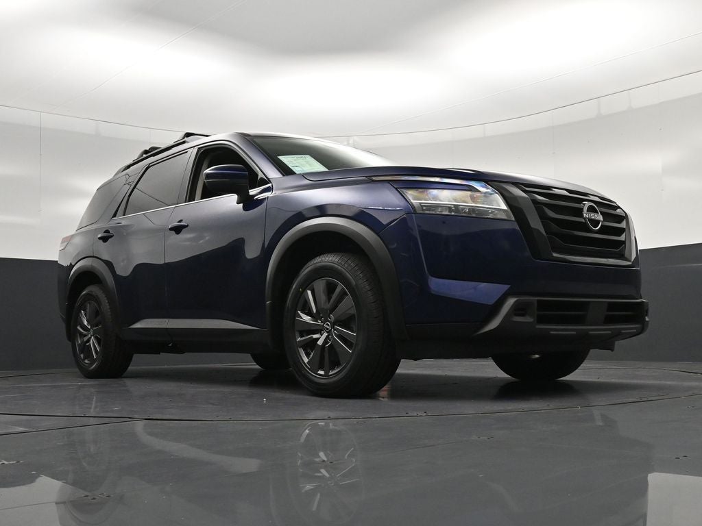 2022 Nissan Pathfinder SV