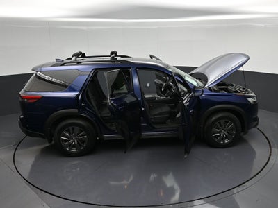 2022 Nissan Pathfinder SV