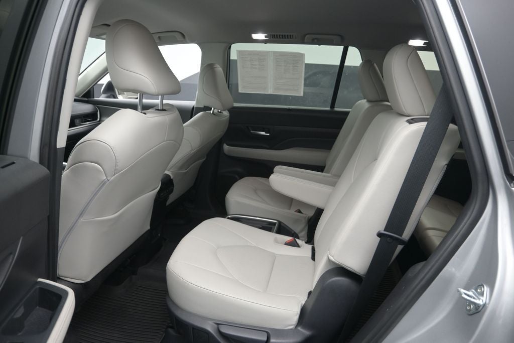 2025 Toyota Grand Highlander Hybrid XLE