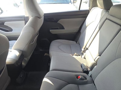 2023 Toyota Highlander LE