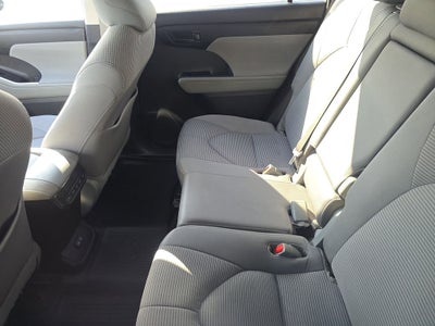 2023 Toyota Highlander LE