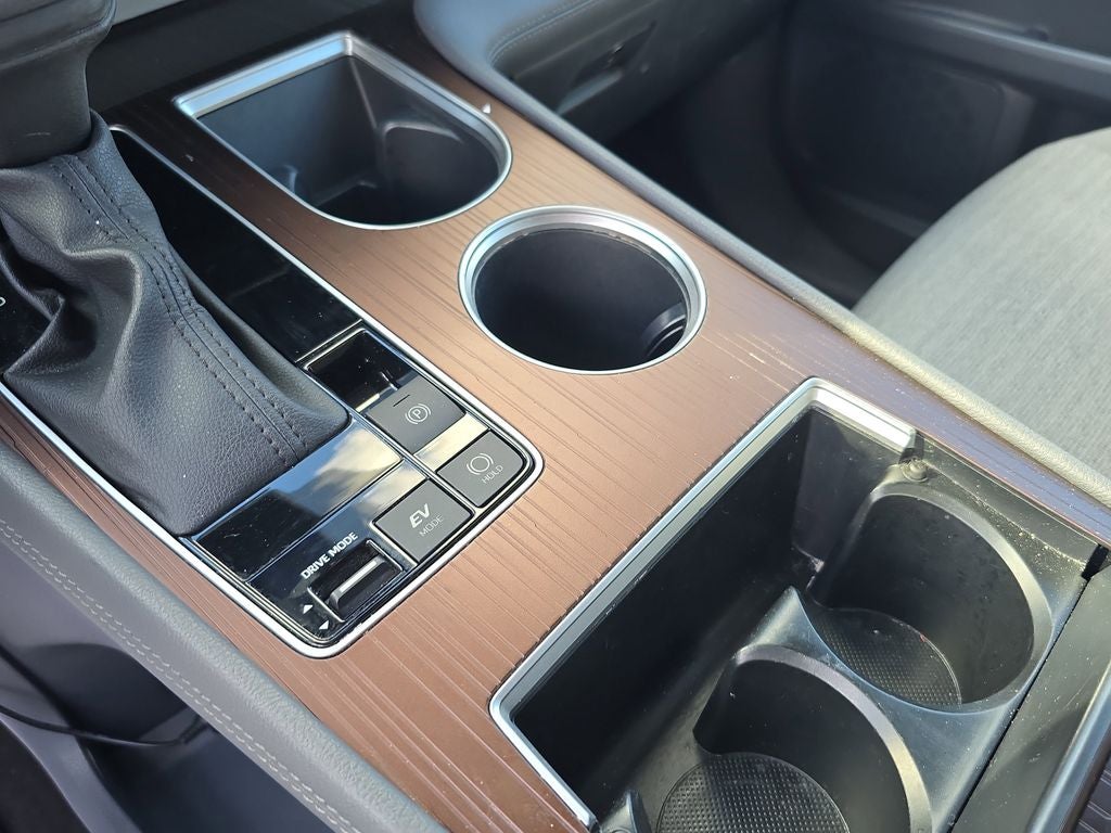 2023 Toyota Sienna LE 8 Passenger