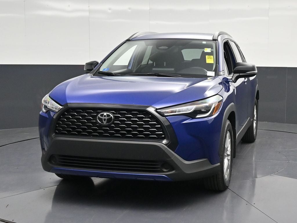 2025 Toyota Corolla Cross LE