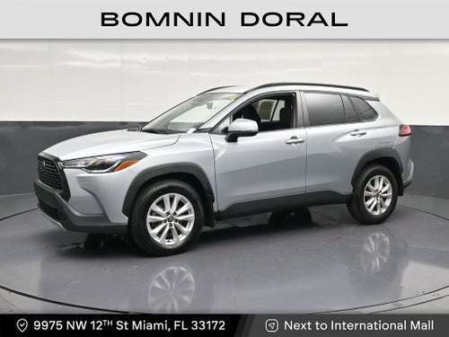2024 Toyota Corolla Cross LE