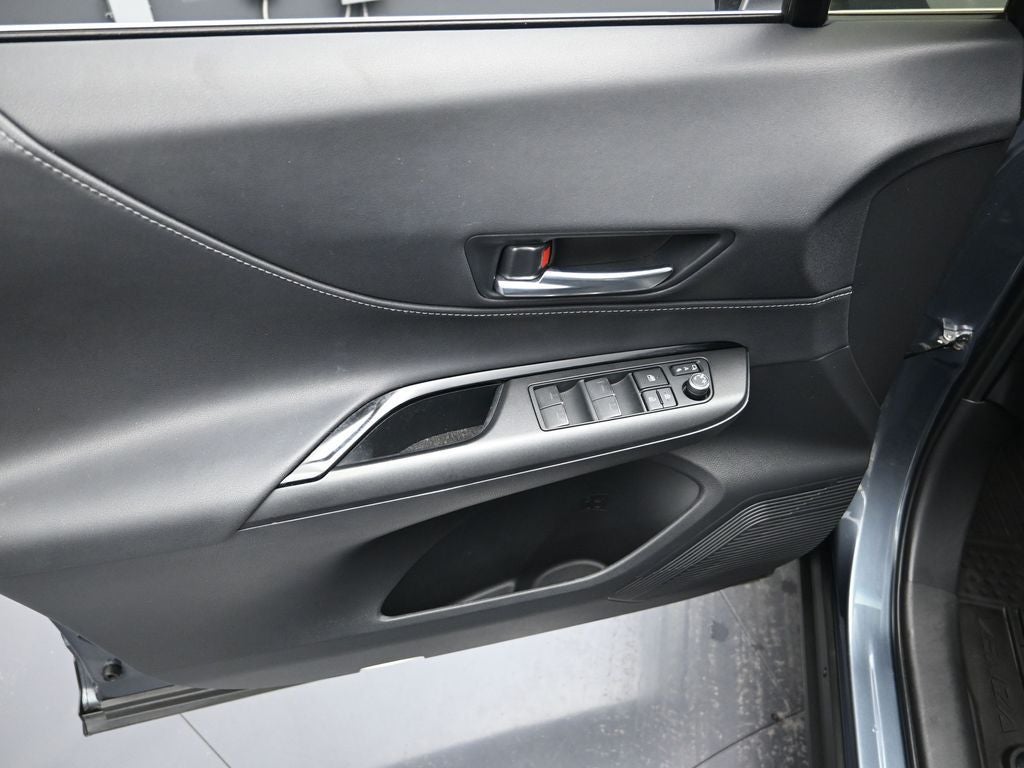 2023 Toyota Venza LE