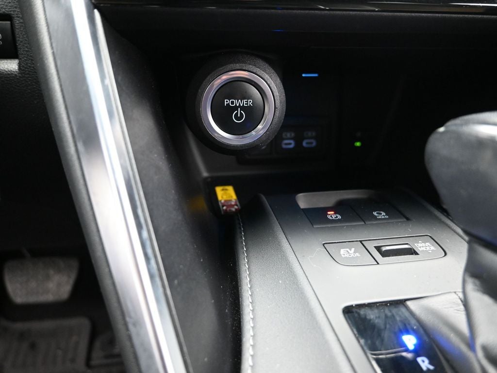 2023 Toyota Venza LE