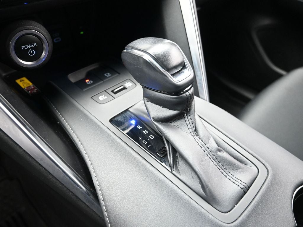 2023 Toyota Venza LE