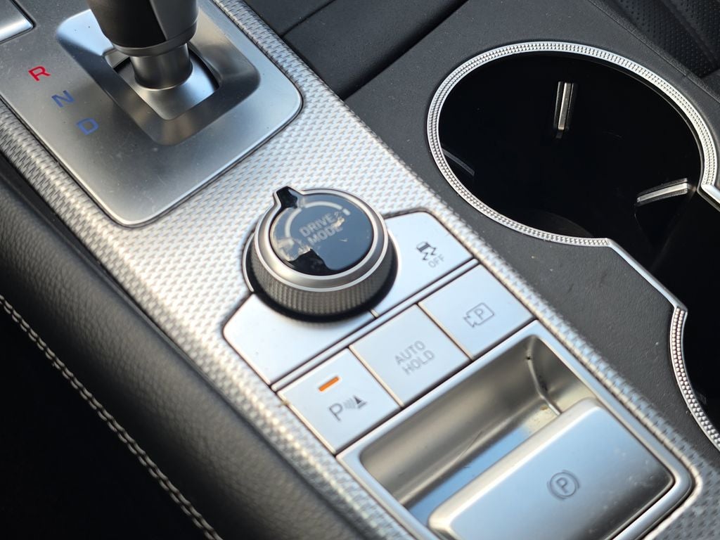 2022 Genesis G70 2.0T