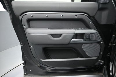 2024 Land Rover Defender 110 X-Dynamic SE