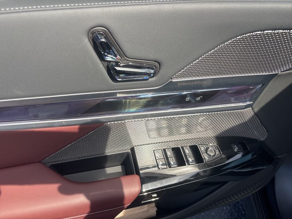 2025 BMW 7 Series 740i