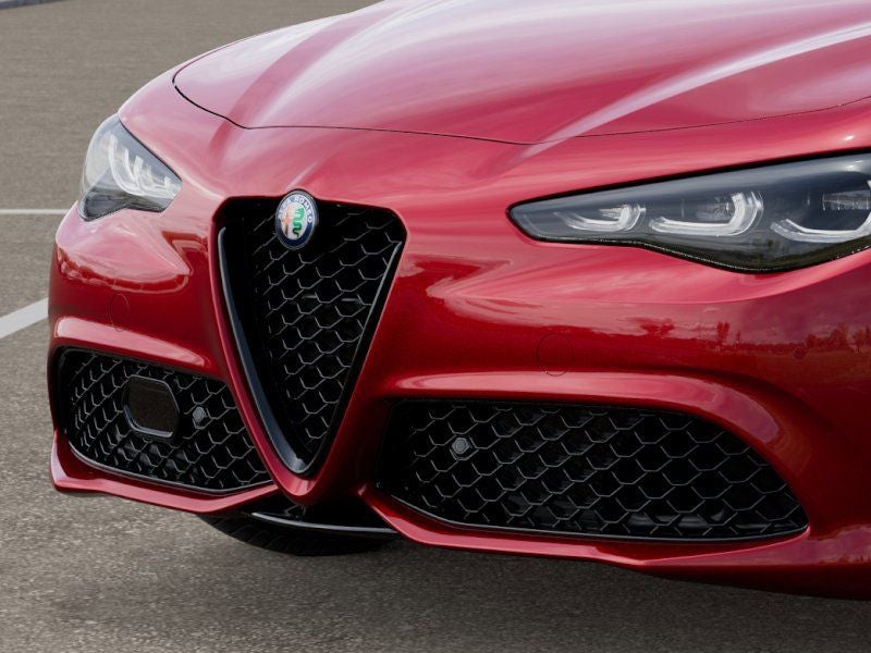 2025 Alfa Romeo Giulia Intensa