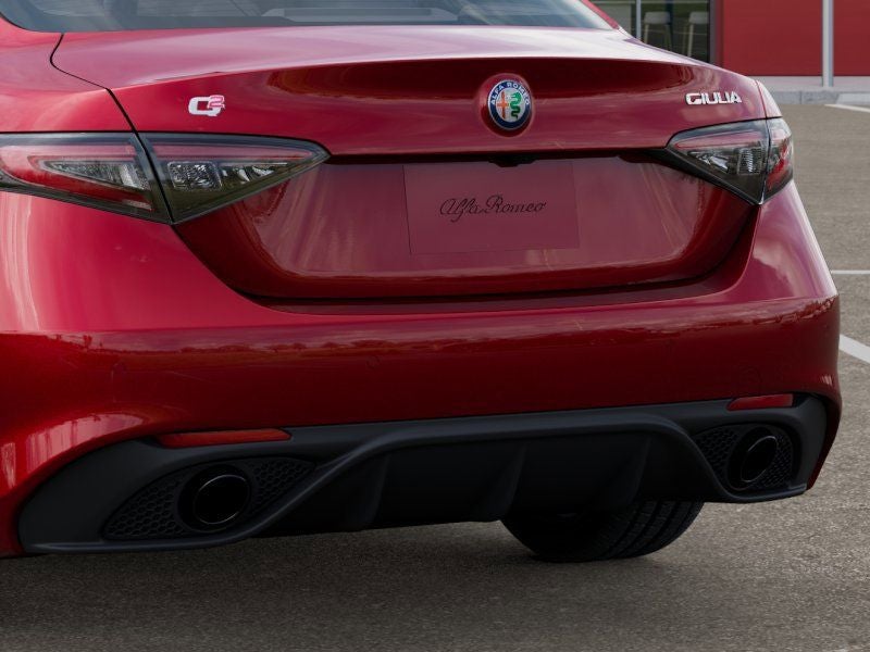 2025 Alfa Romeo Giulia Intensa