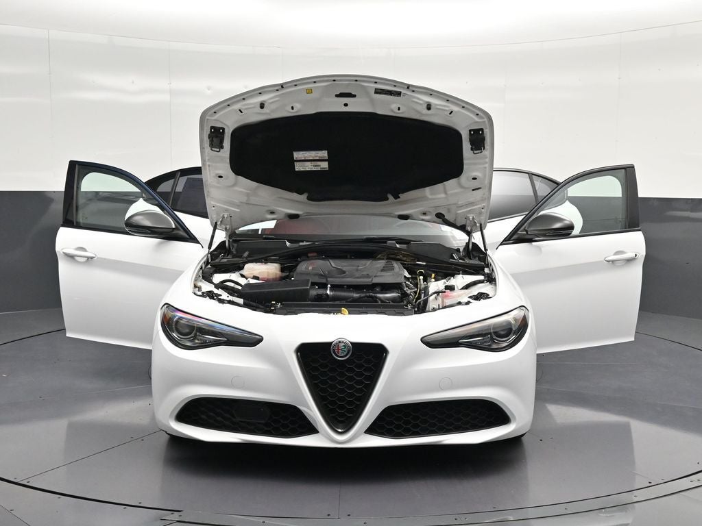 2019 Alfa Romeo Giulia Base