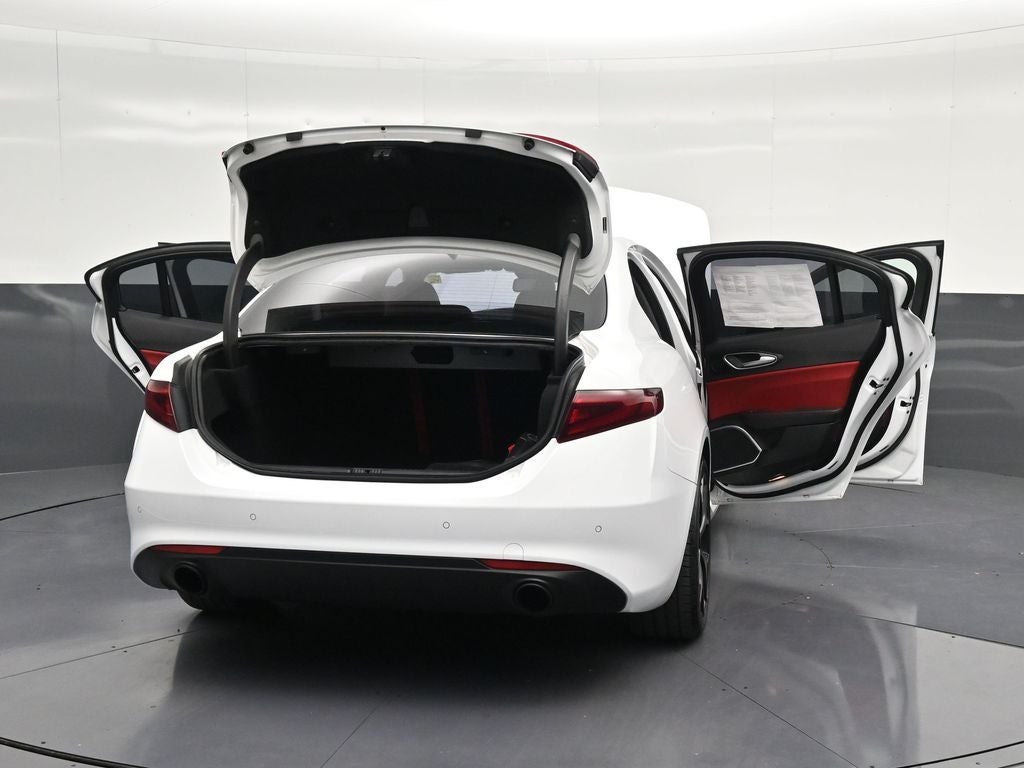 2019 Alfa Romeo Giulia Base