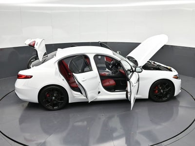 2019 Alfa Romeo Giulia Base
