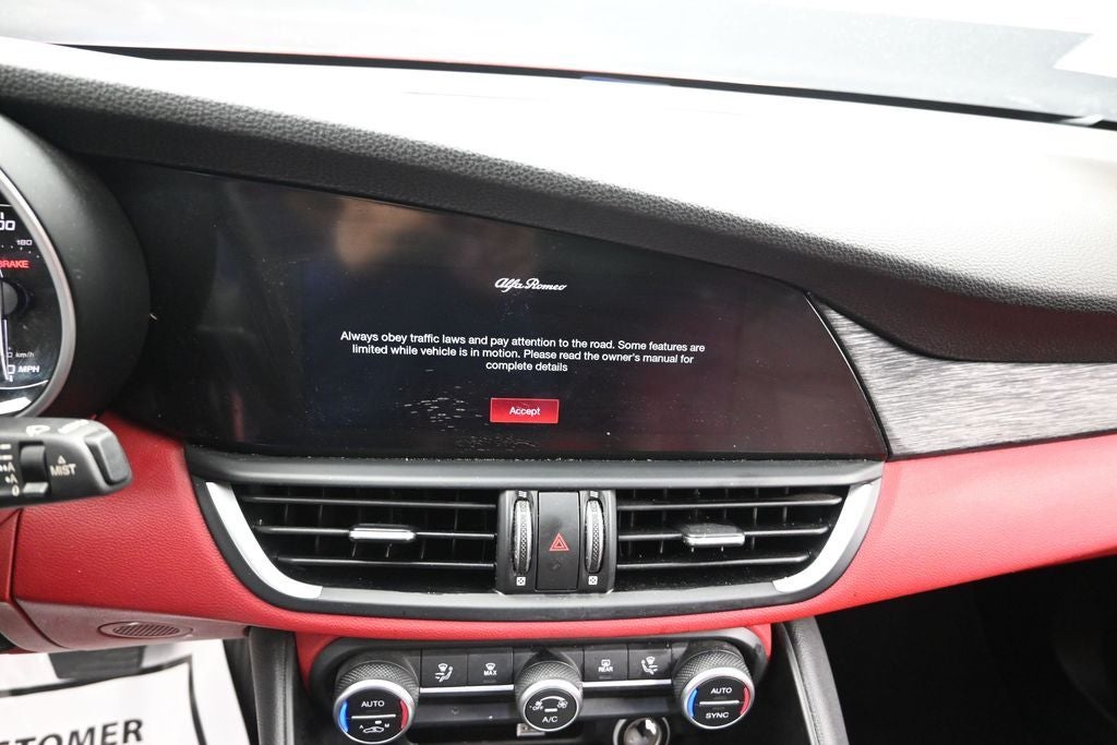 2020 Alfa Romeo Giulia Base