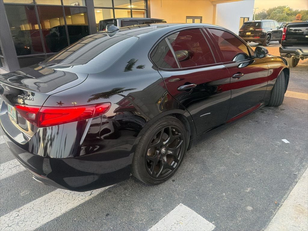 2021 Alfa Romeo Giulia RWD