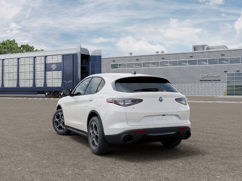 2026 Alfa Romeo Stelvio Base