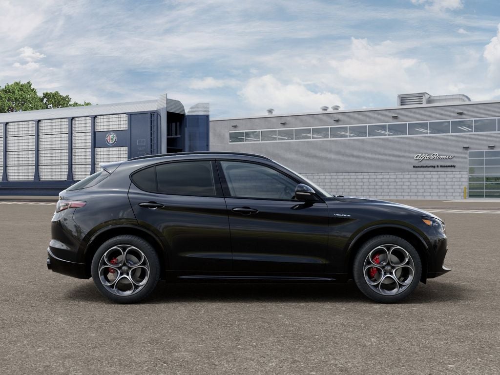 2026 Alfa Romeo Stelvio Base