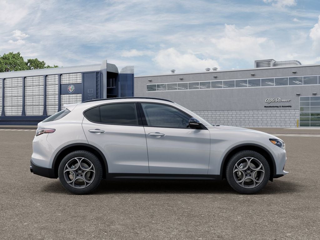 2026 Alfa Romeo Stelvio Base