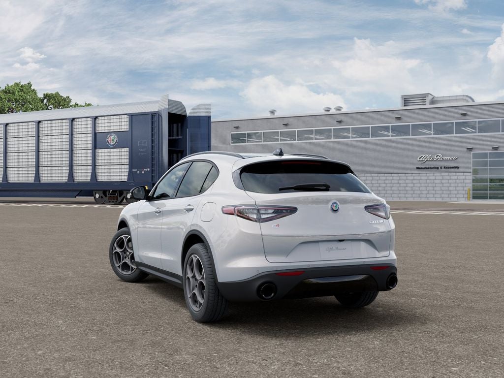 2026 Alfa Romeo Stelvio Base