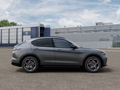 2026 Alfa Romeo Stelvio Base