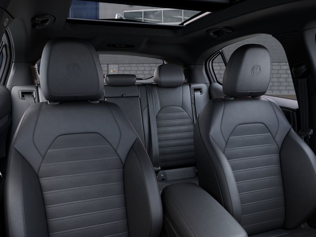 2026 Alfa Romeo Stelvio Base