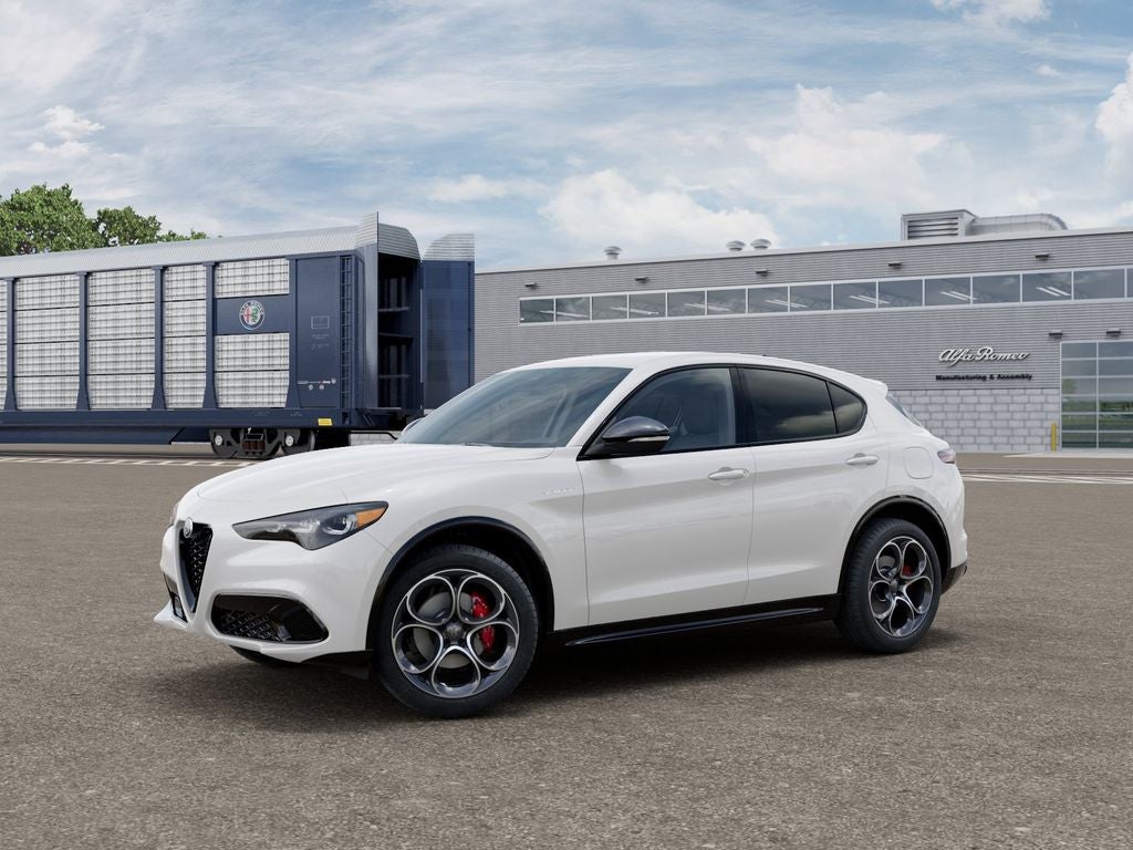 2026 Alfa Romeo Stelvio Base