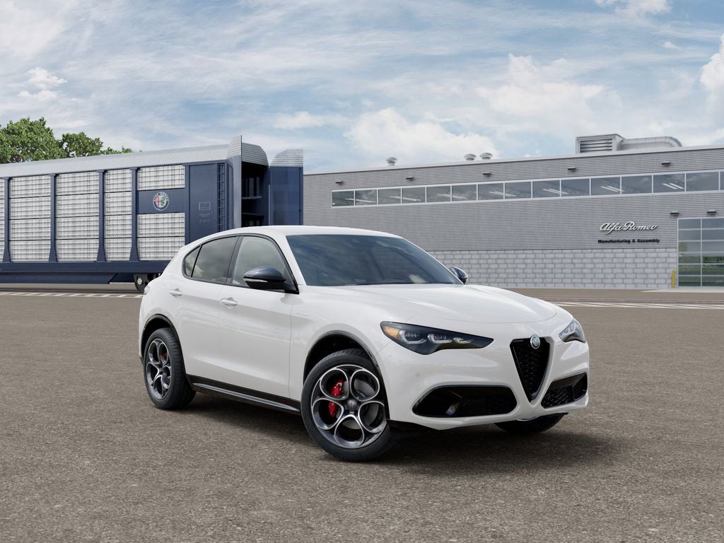 2026 Alfa Romeo Stelvio Base