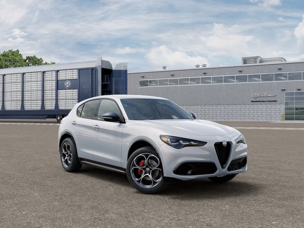 2026 Alfa Romeo Stelvio Base