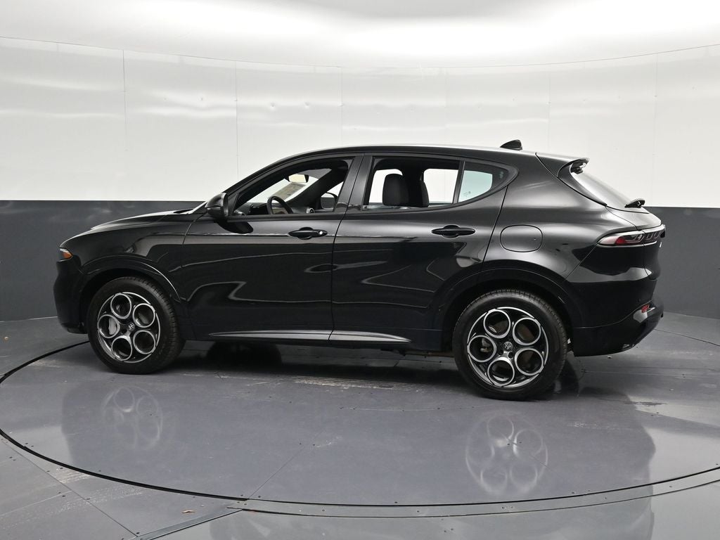 2025 Alfa Romeo Tonale Base