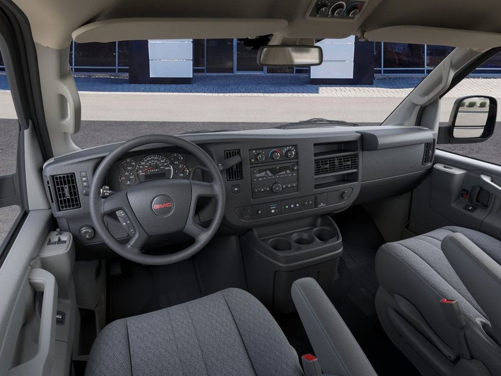 2025 GMC Savana Passenger LT