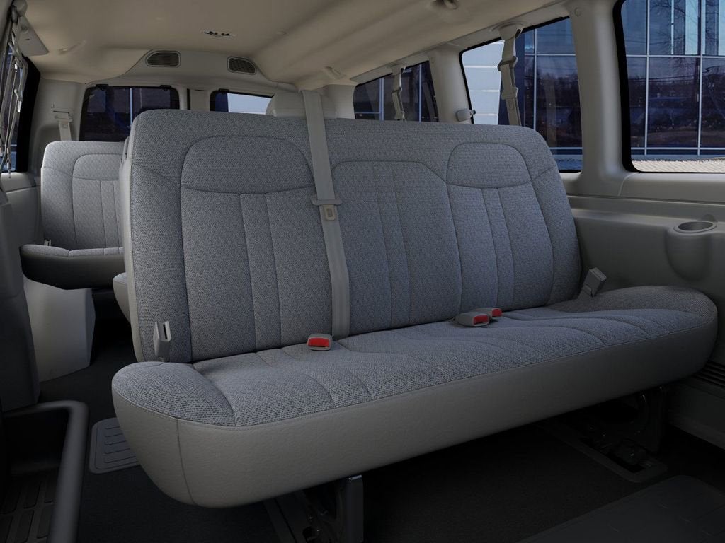 2025 GMC Savana Passenger LT