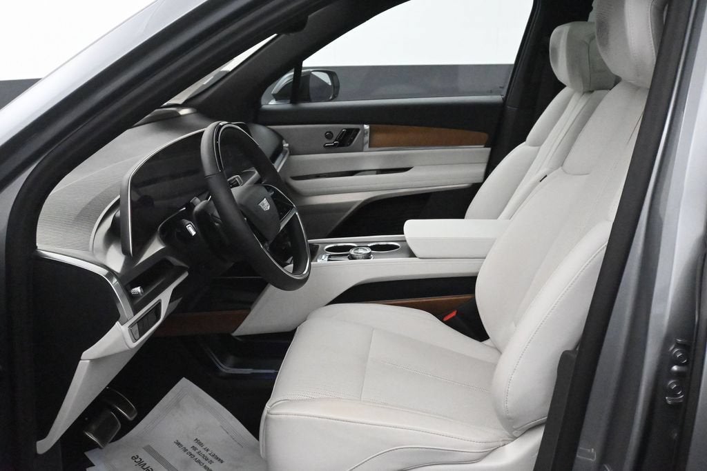 2026 Cadillac VISTIQ Luxury