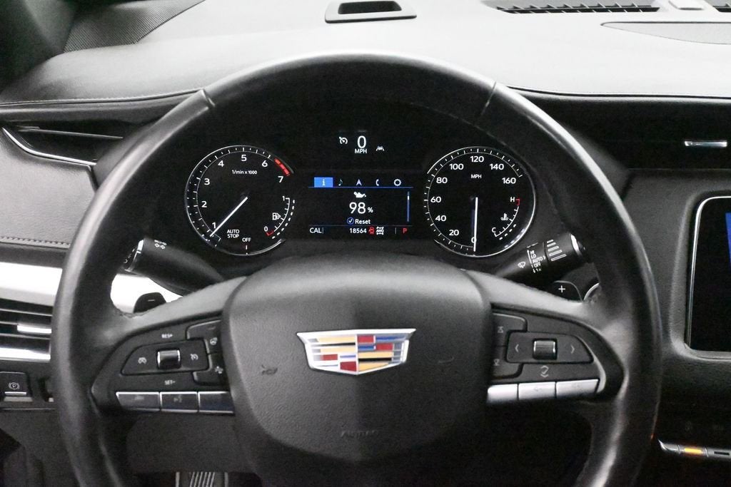 2023 Cadillac XT4 Premium Luxury