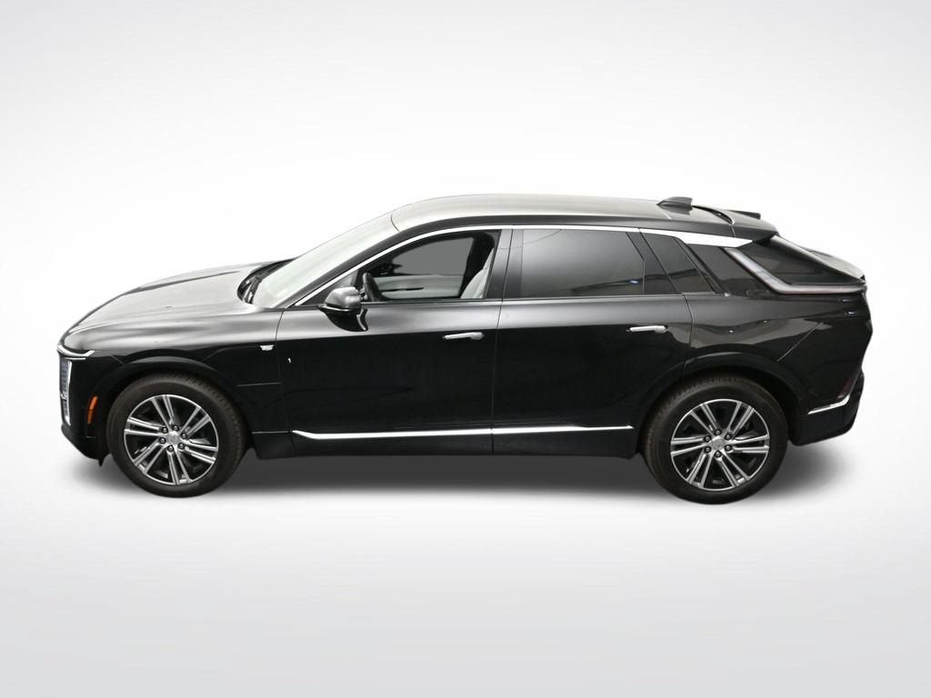 2025 Cadillac LYRIQ Luxury 1