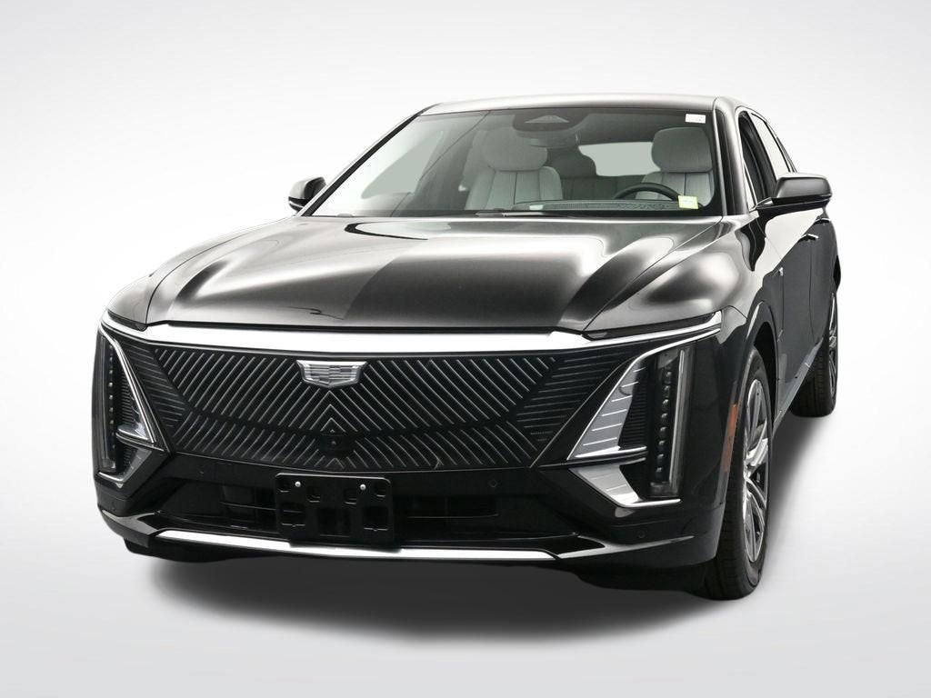 2025 Cadillac LYRIQ Luxury 1