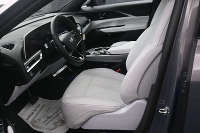 2025 Cadillac LYRIQ Luxury 1