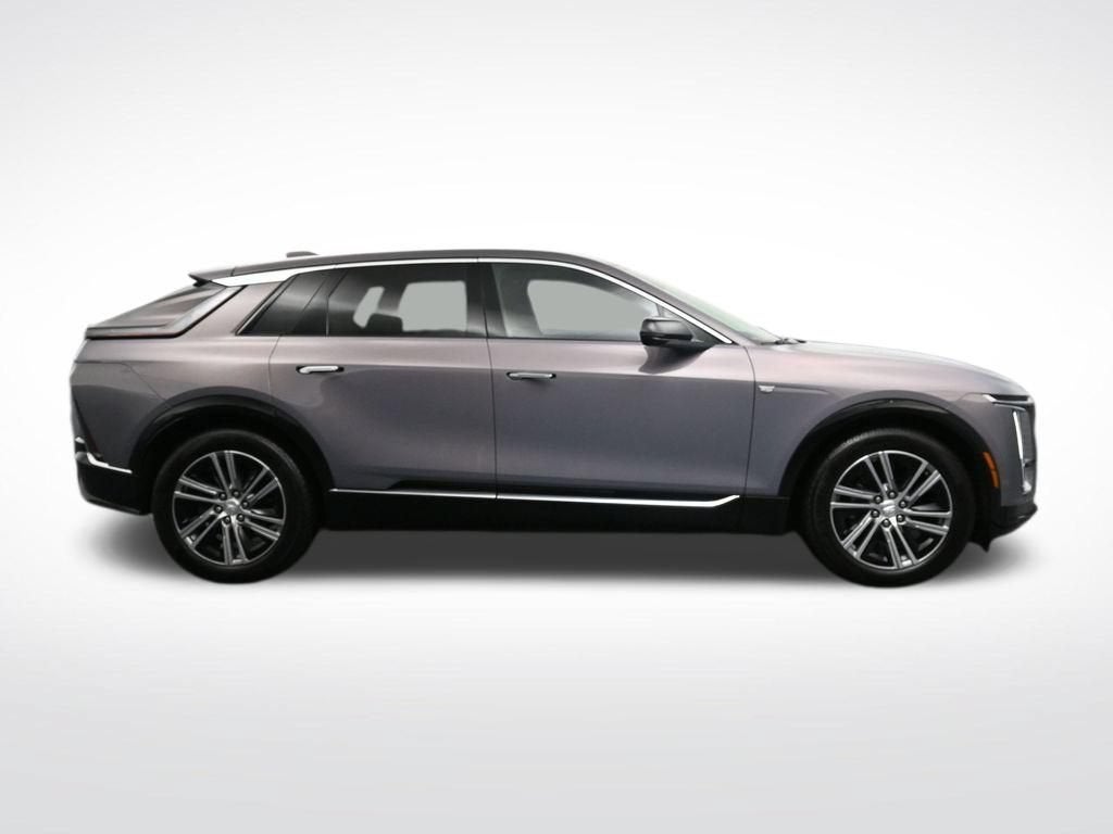 2025 Cadillac LYRIQ Luxury 1