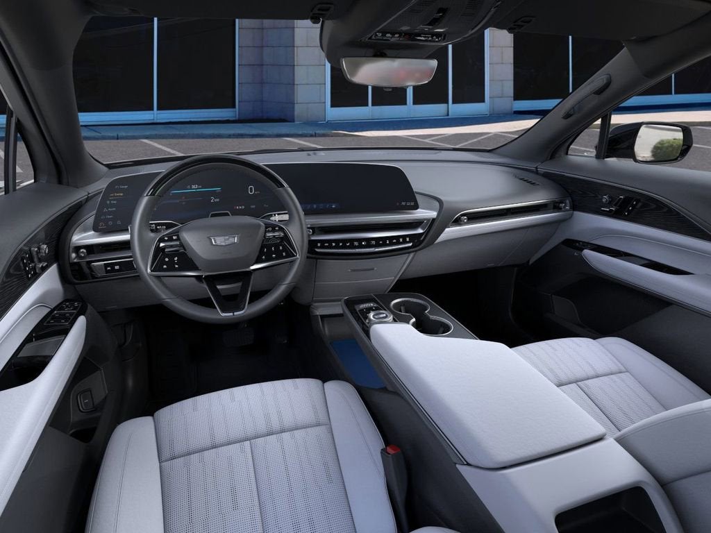 2025 Cadillac LYRIQ Luxury 2