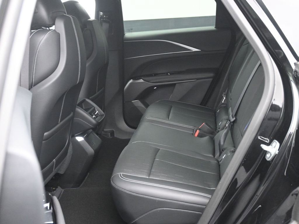 2025 Cadillac LYRIQ Sport 1