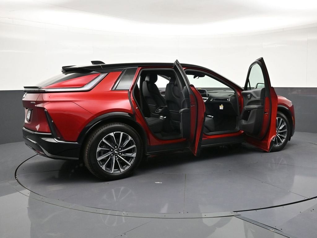 2025 Cadillac LYRIQ Sport 1