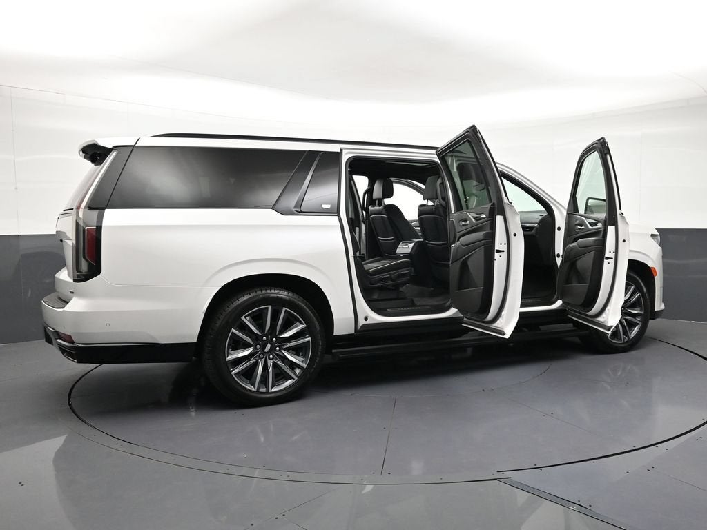 2022 Cadillac Escalade ESV Sport