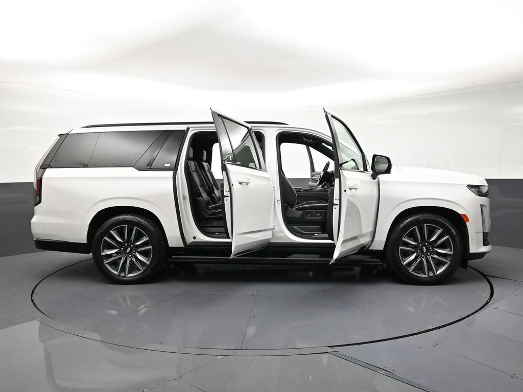 2022 Cadillac Escalade ESV Sport