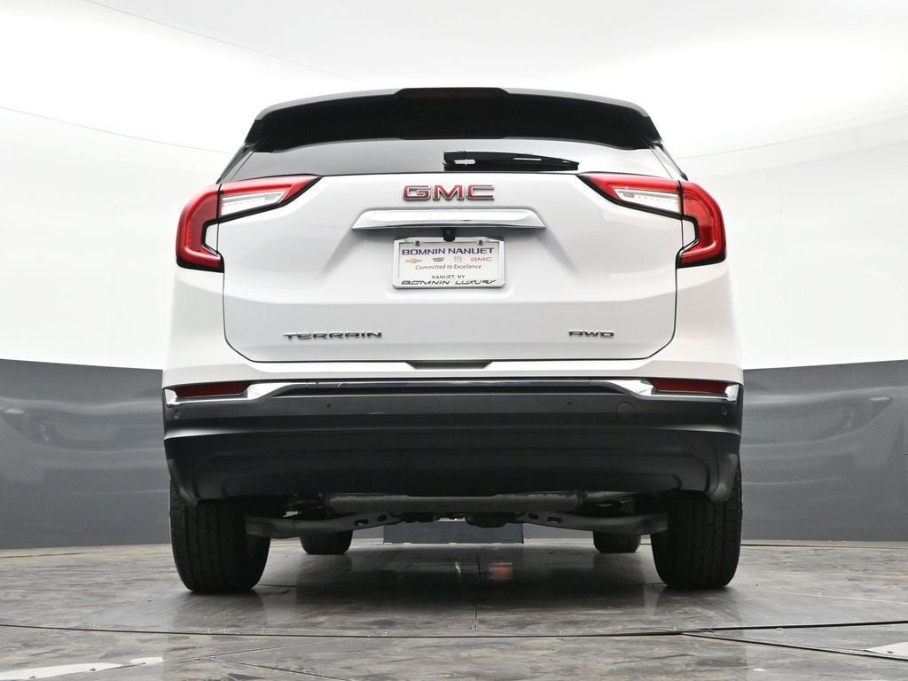 2023 GMC Terrain SLT