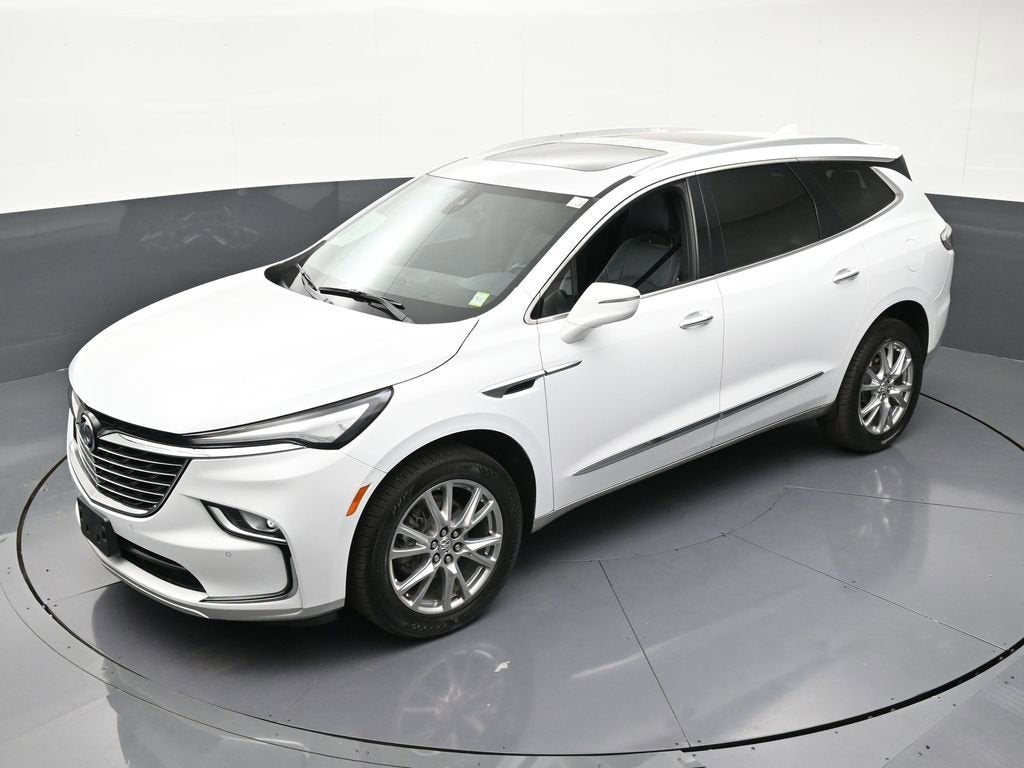 2023 Buick Enclave Essence